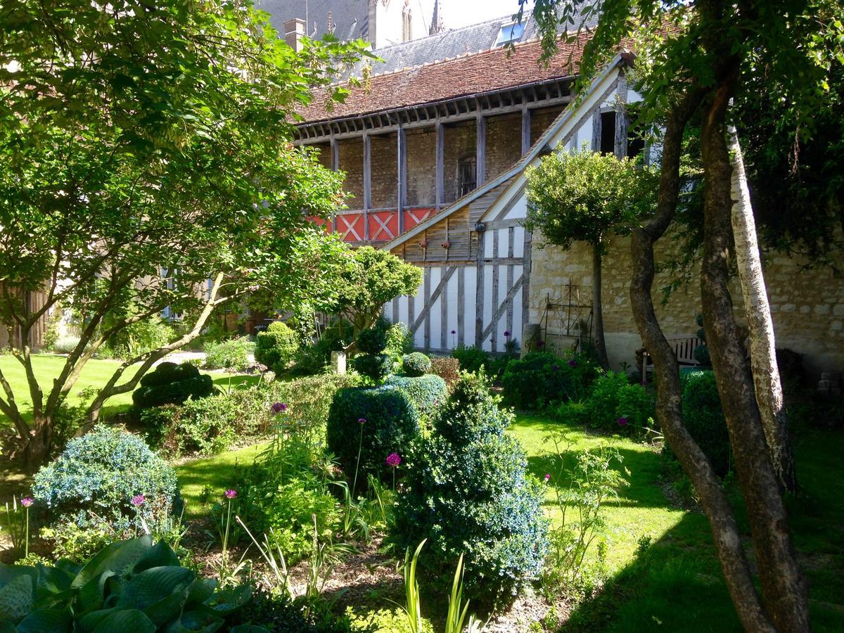 Couette-café Le Jardin De La Cathédrale 2*